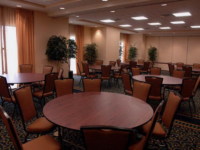 Springhill Suites By Marriott Wheeling Triadelphia Area Ресторант снимка
