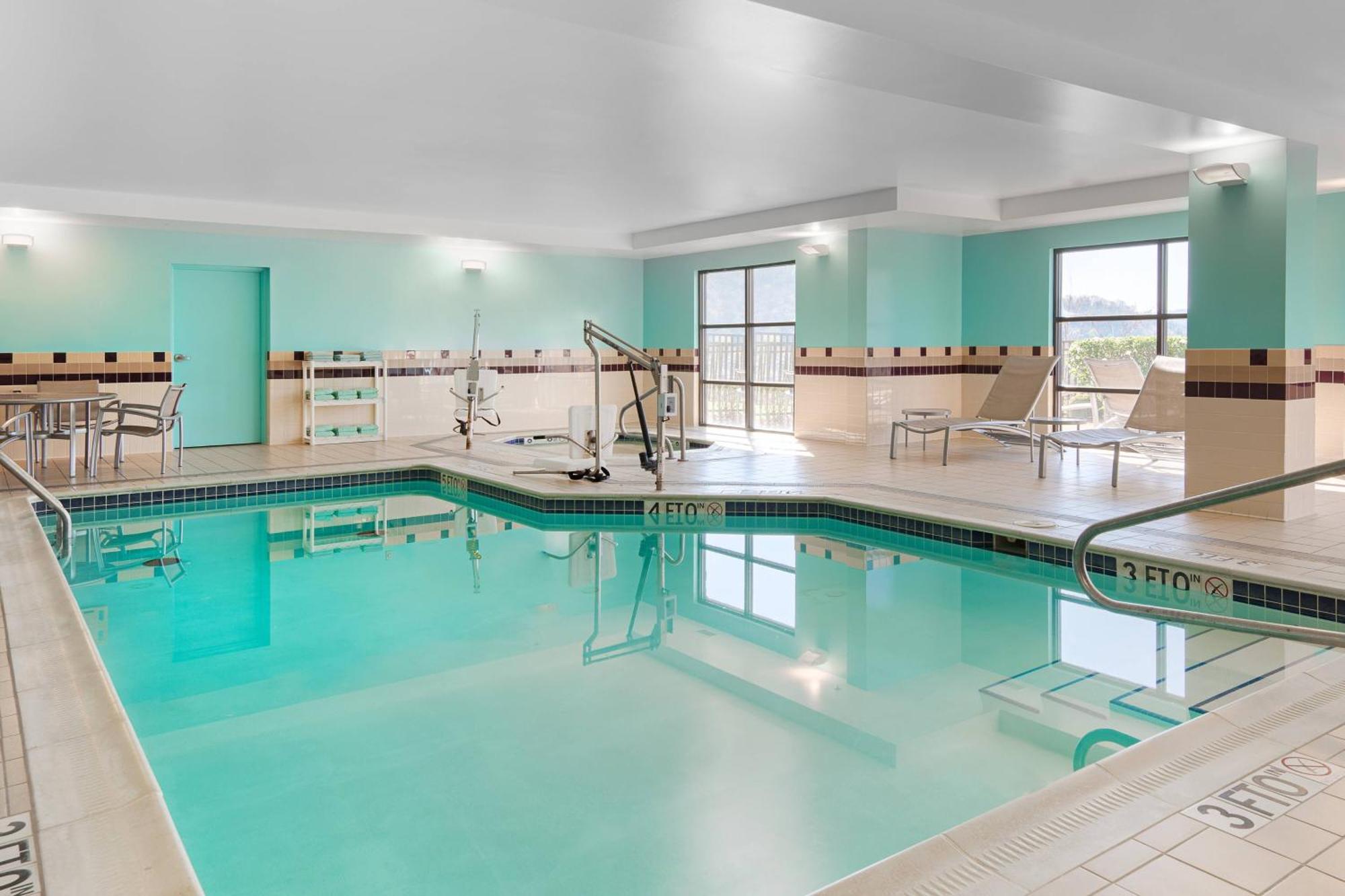 Springhill Suites By Marriott Wheeling Triadelphia Area Екстериор снимка