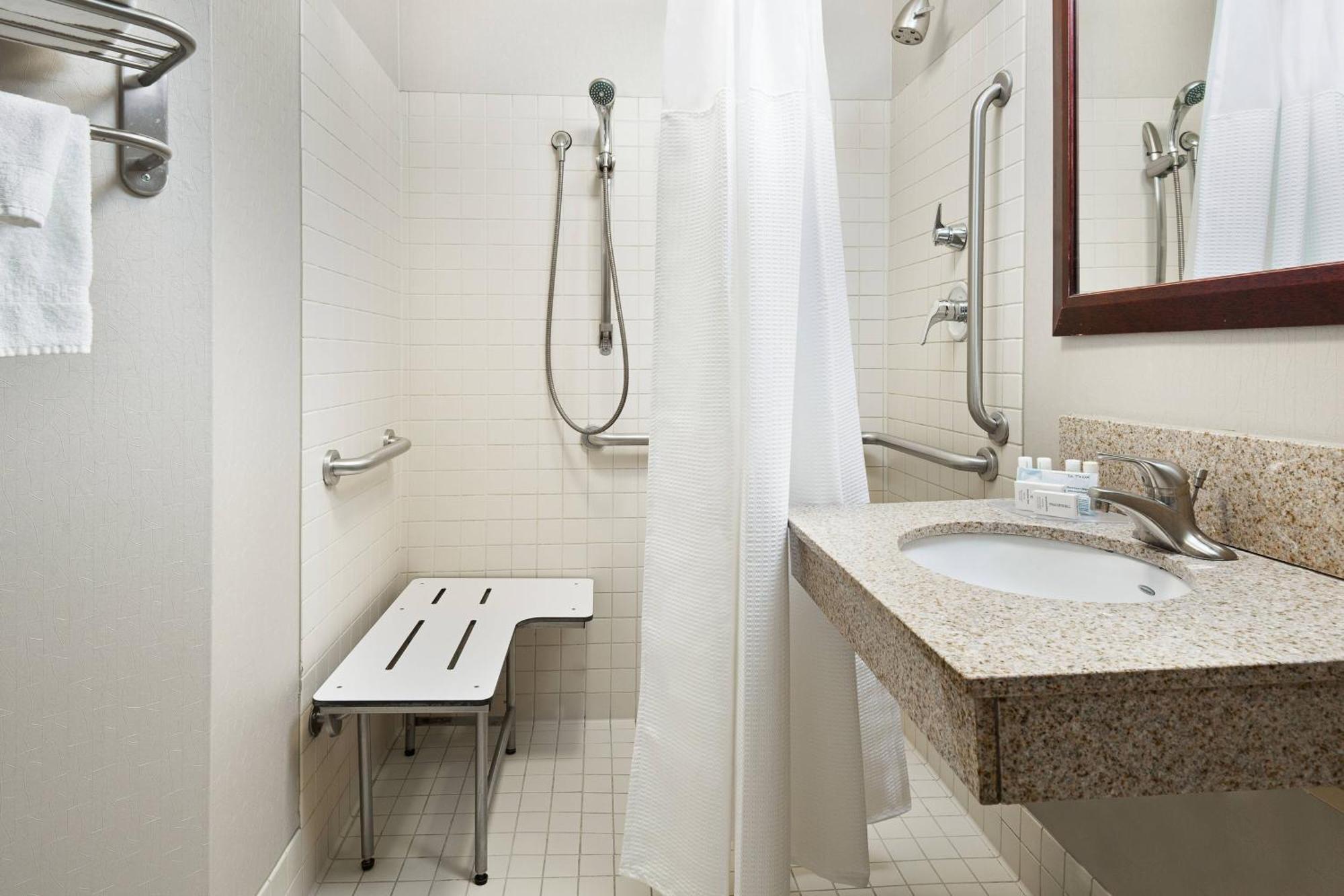 Springhill Suites By Marriott Wheeling Triadelphia Area Екстериор снимка