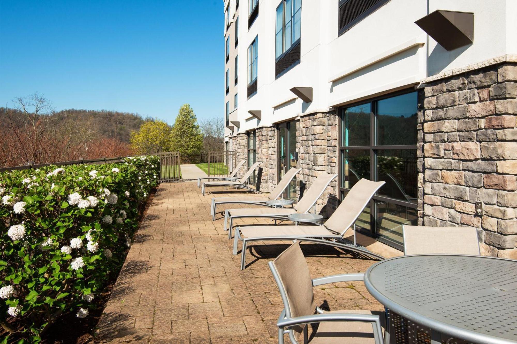 Springhill Suites By Marriott Wheeling Triadelphia Area Екстериор снимка
