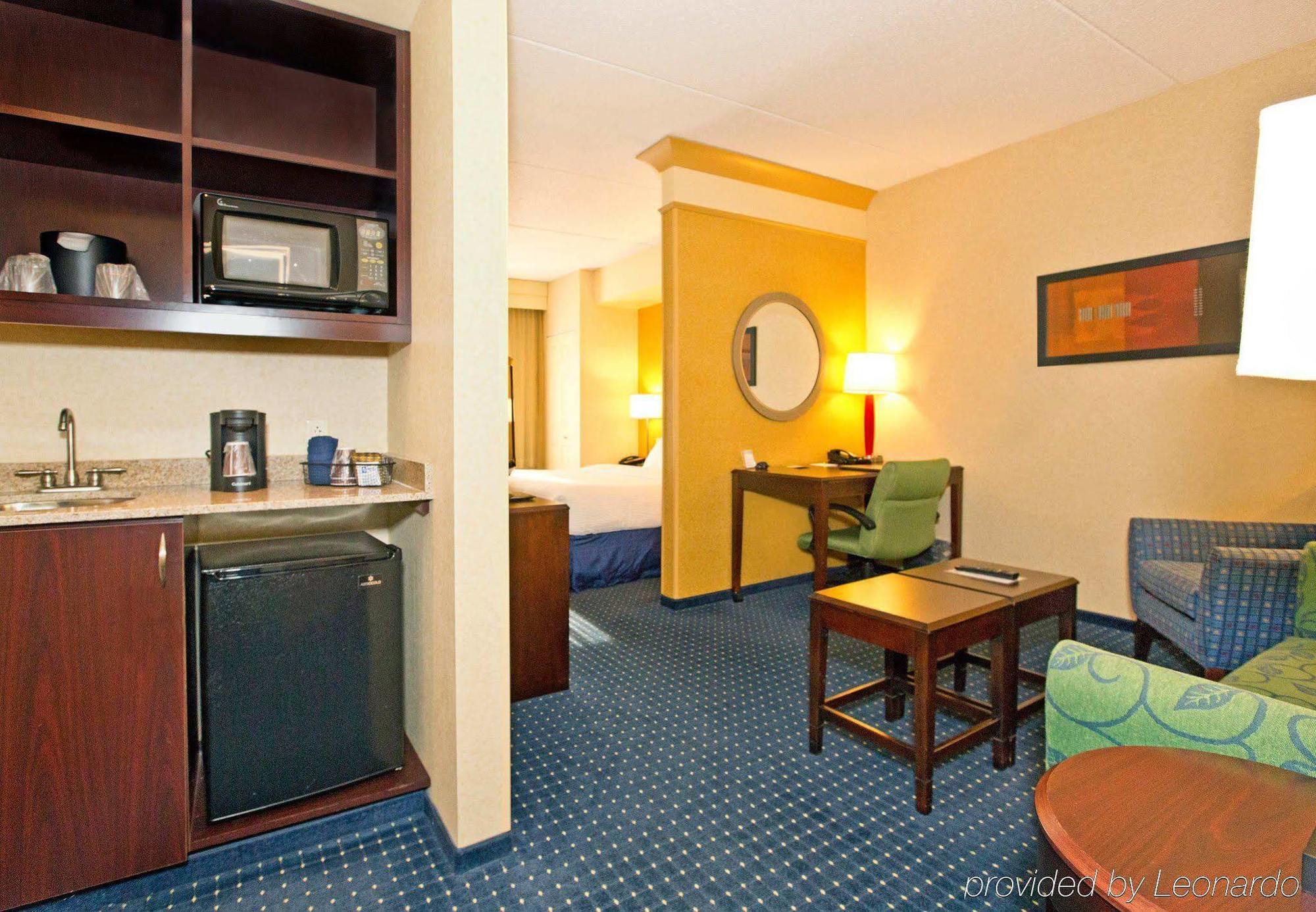 Springhill Suites By Marriott Wheeling Triadelphia Area Екстериор снимка